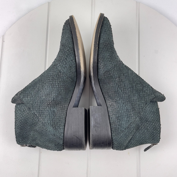 Eileen Fisher Boots Womens Size 7.5 Green Snake Textured Leather Ankle Booties - Picture 5 of 6